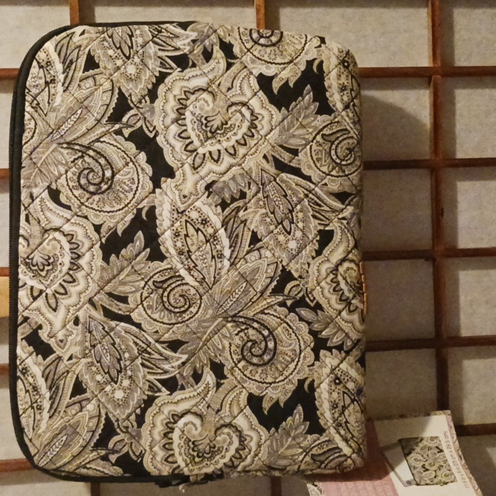 IPAD CASE - Picture 2 of 4